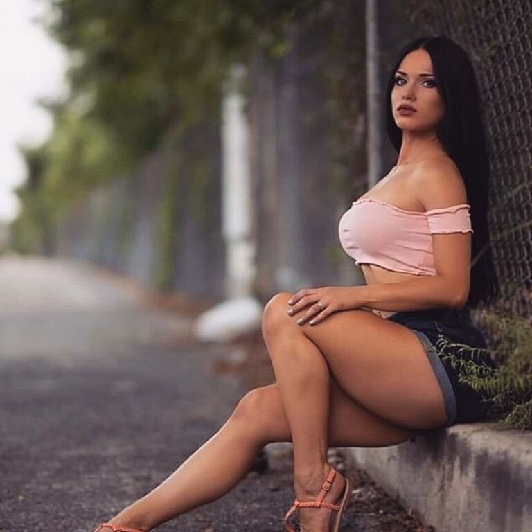 Lara-Russian-call-girls-Near-Phoenix-Marketcity